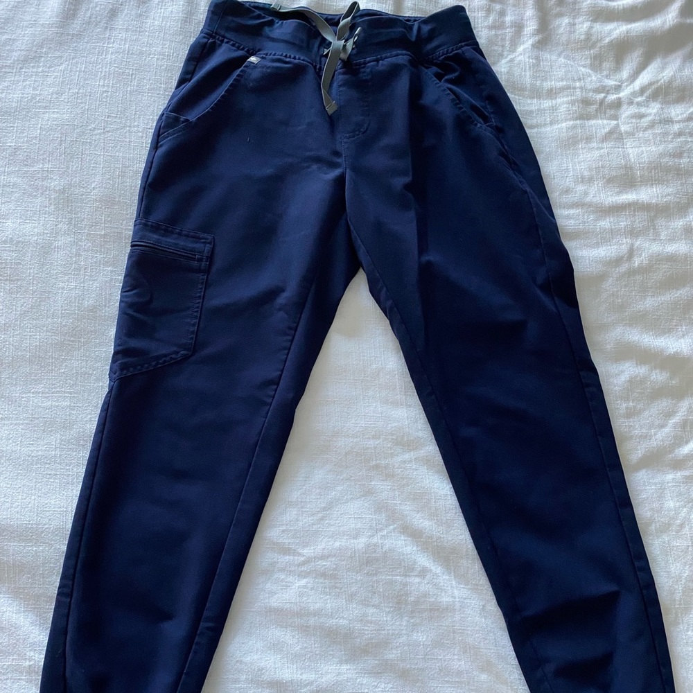 Women’s Figs navy scrubs bottoms